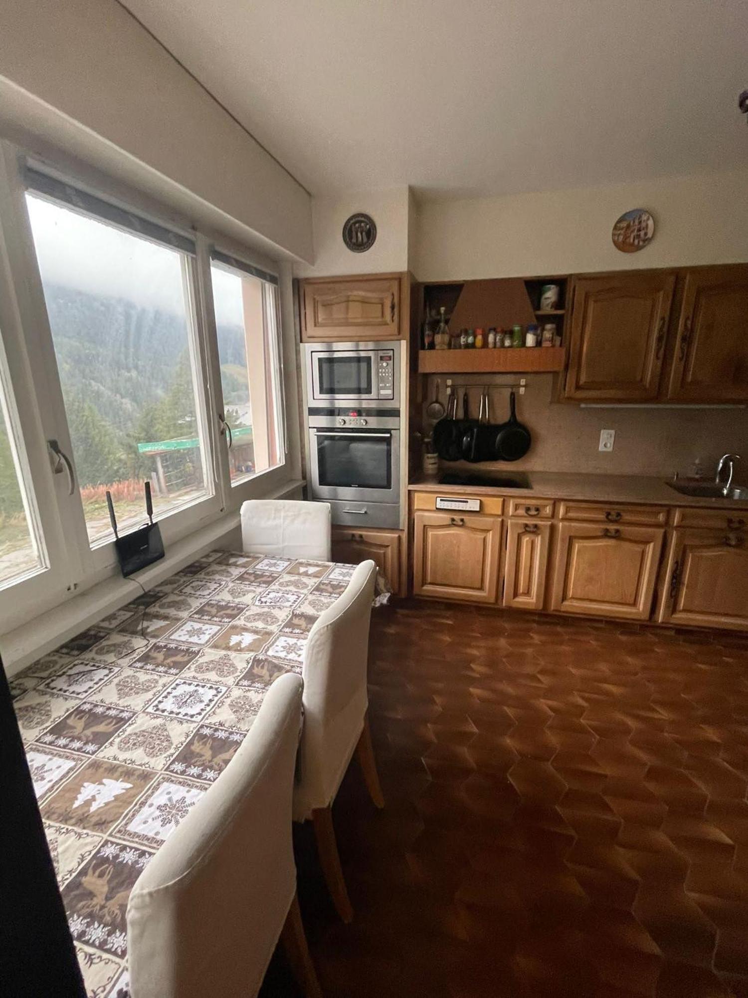 Les Nis Apartment Бур-Сан-Пиер Екстериор снимка